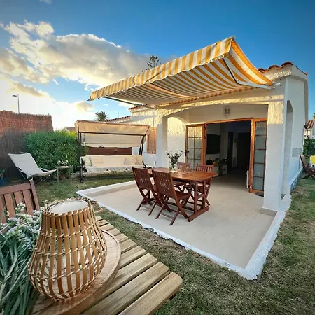 Apartment Buzzstays: 1-bed Bungalow, Garden, Near Yumbo &
