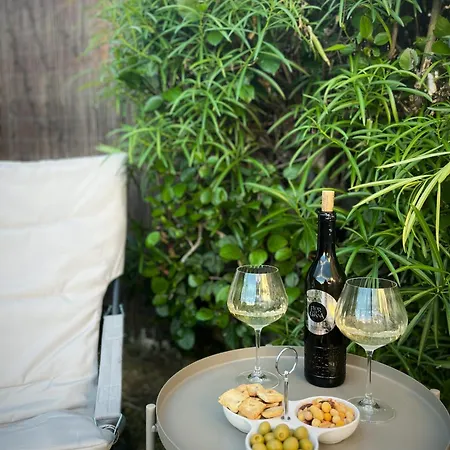 Buzzstays: 1-bed Bungalow, Garden, Near Yumbo & * Maspalomas (Gran Canaria)